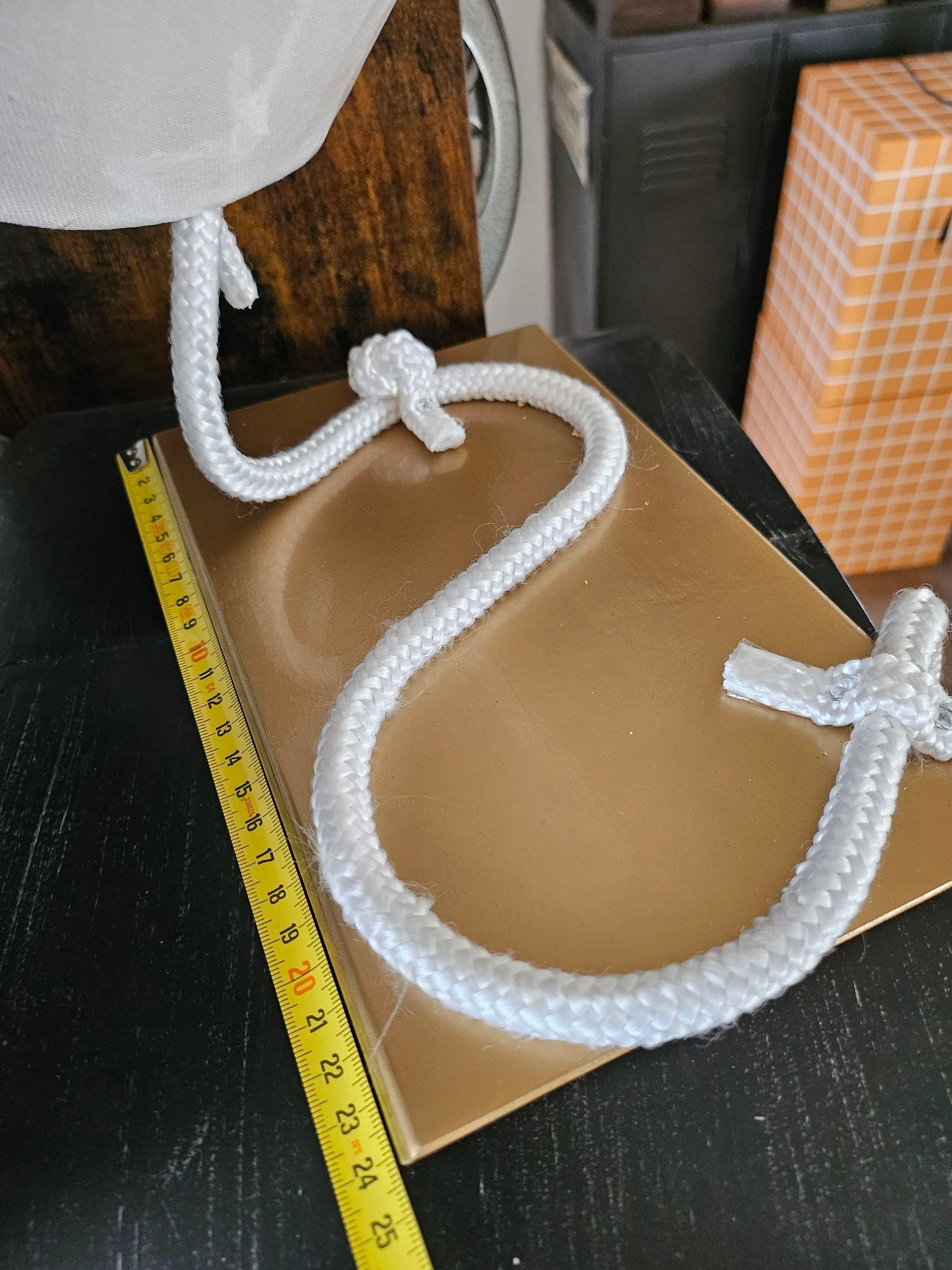 Lampe modèle unique  – photo 15